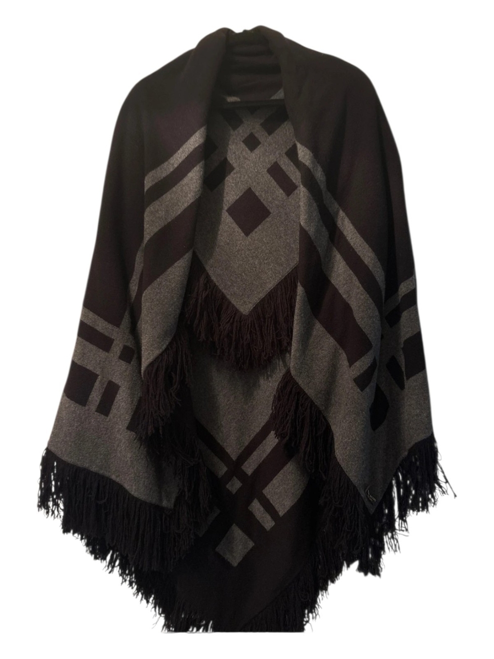 henri bendel Two-Tone Fringe Wrap in Gray and Black